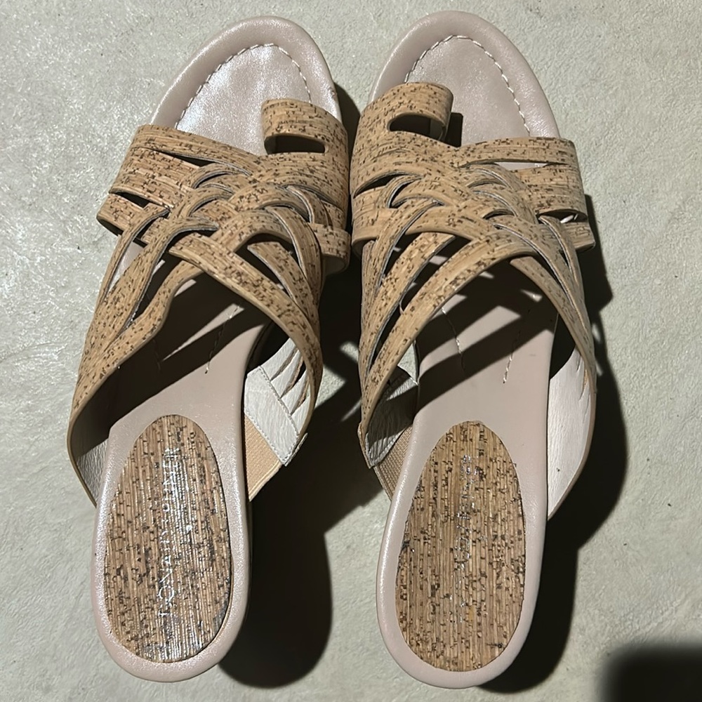 Donald Pliner wedge sandals size 7